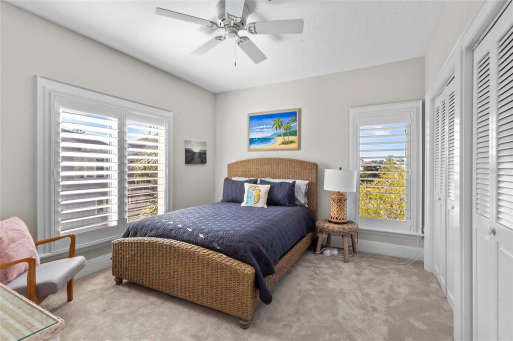 515 Forest Way Longboat Key, FL 34228 - Photo 32 of 53