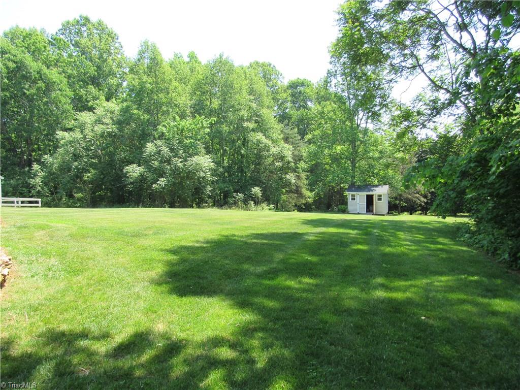 8207 Daltonshire Drive Oak Ridge, NC 27310 - Photo 4 of 30 Gallery Image 4