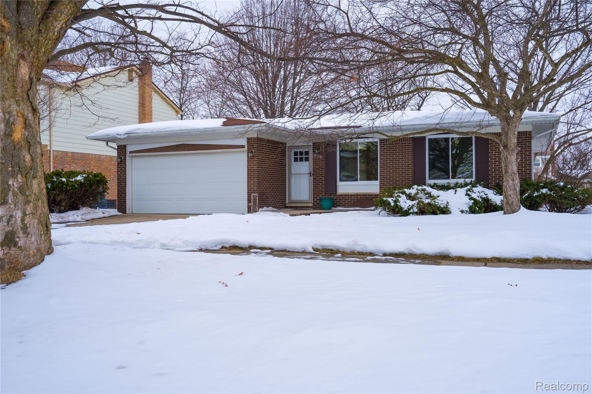 42278 Hanford Road Canton, MI 48187 - Photo 3 of 79 DSC09662.jpg