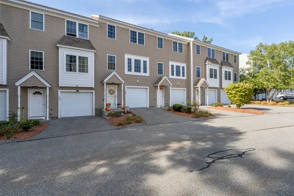 $333,270 | 41 Boston Road, Unit 464, Billerica, MA 01862