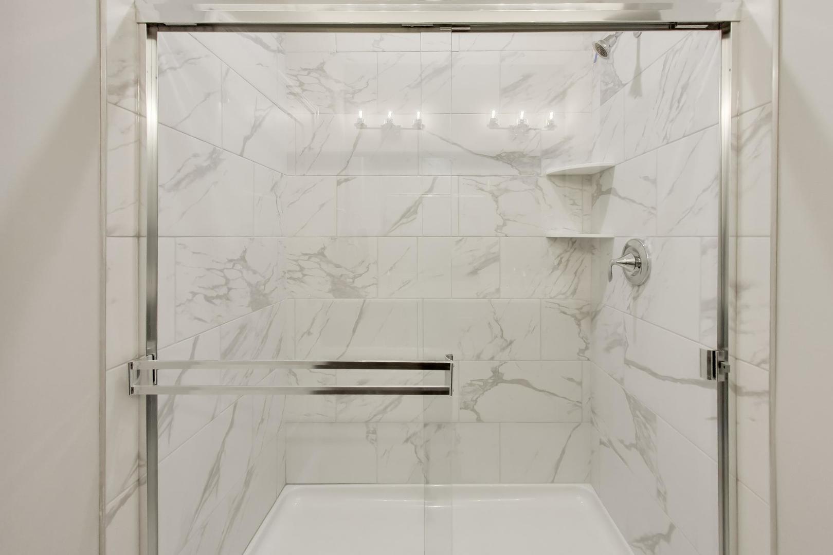 270 Masters Drive Addison, IL 60101 - Photo 12 of 29 Gallery Image 12