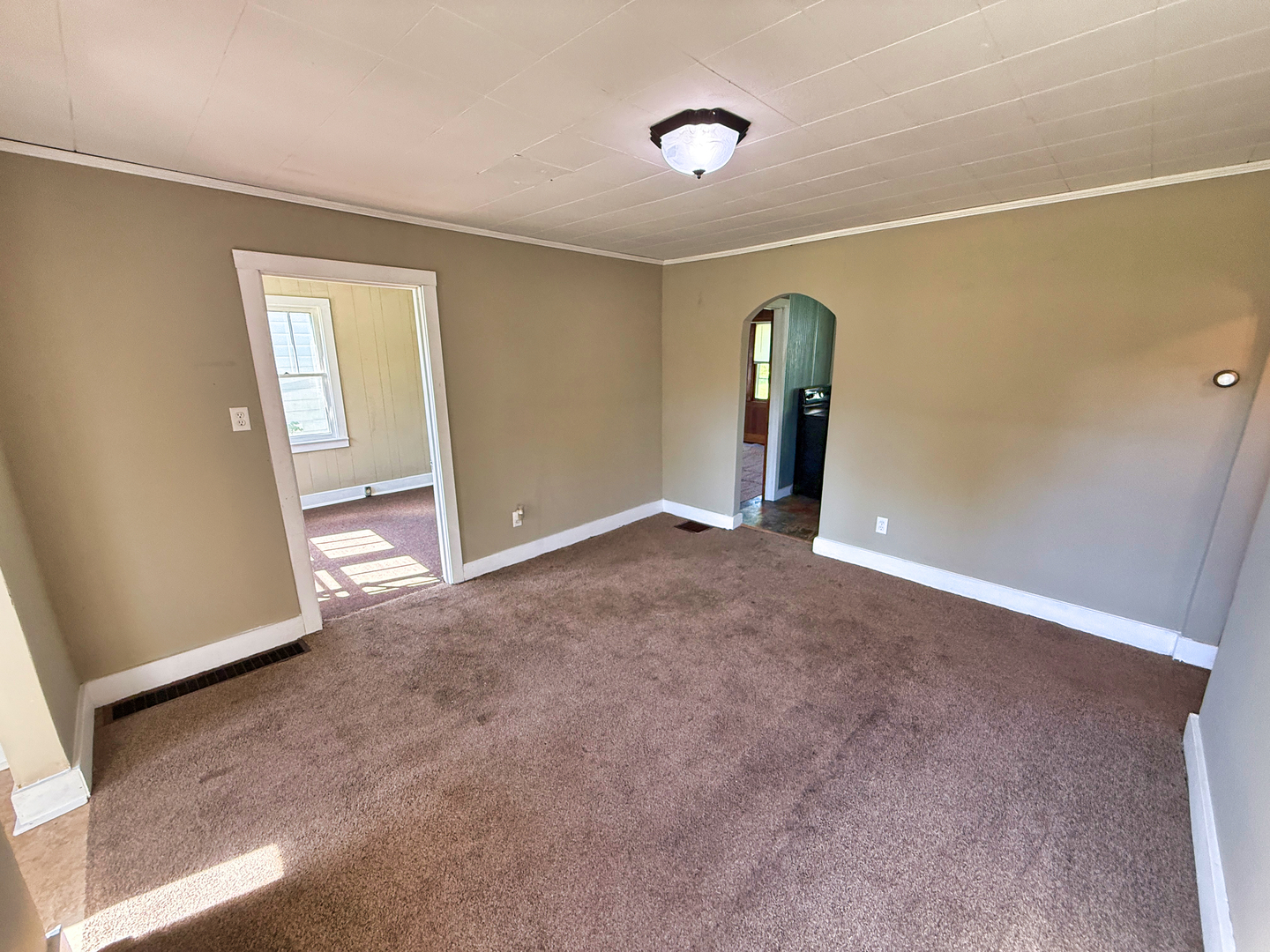426 South Locust Street Flora, IL 62839 - Photo 13 of 58 an empty room with closet