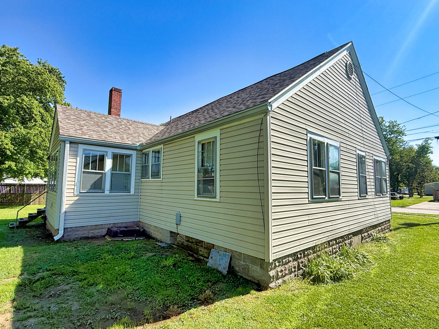 426 South Locust Street Flora, IL 62839 - Photo 49 of 58 a view of a house with a yard