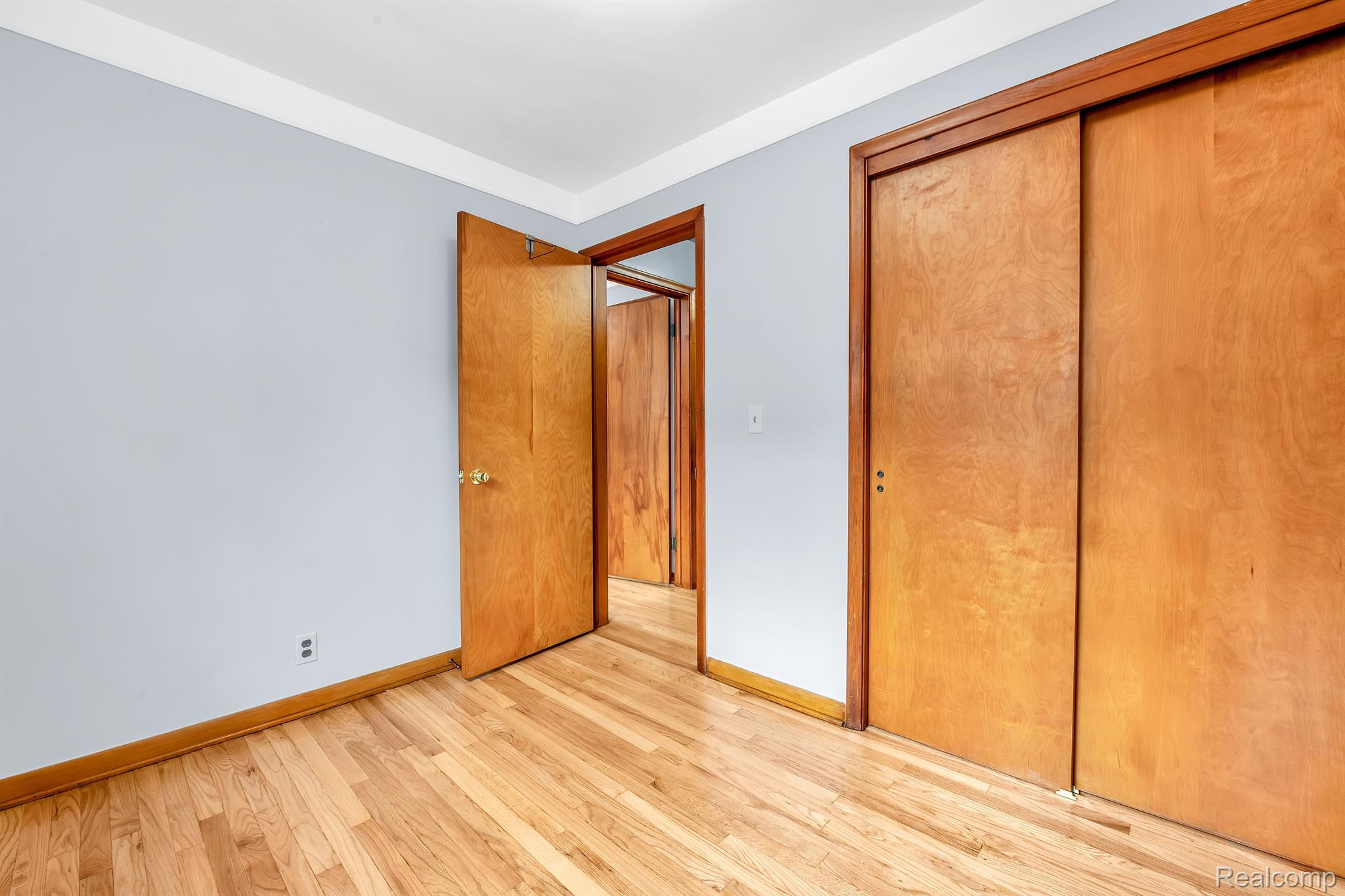 657 Goddard Road Wyandotte, MI 48192 - Photo 8 of 18 Gallery Image 8