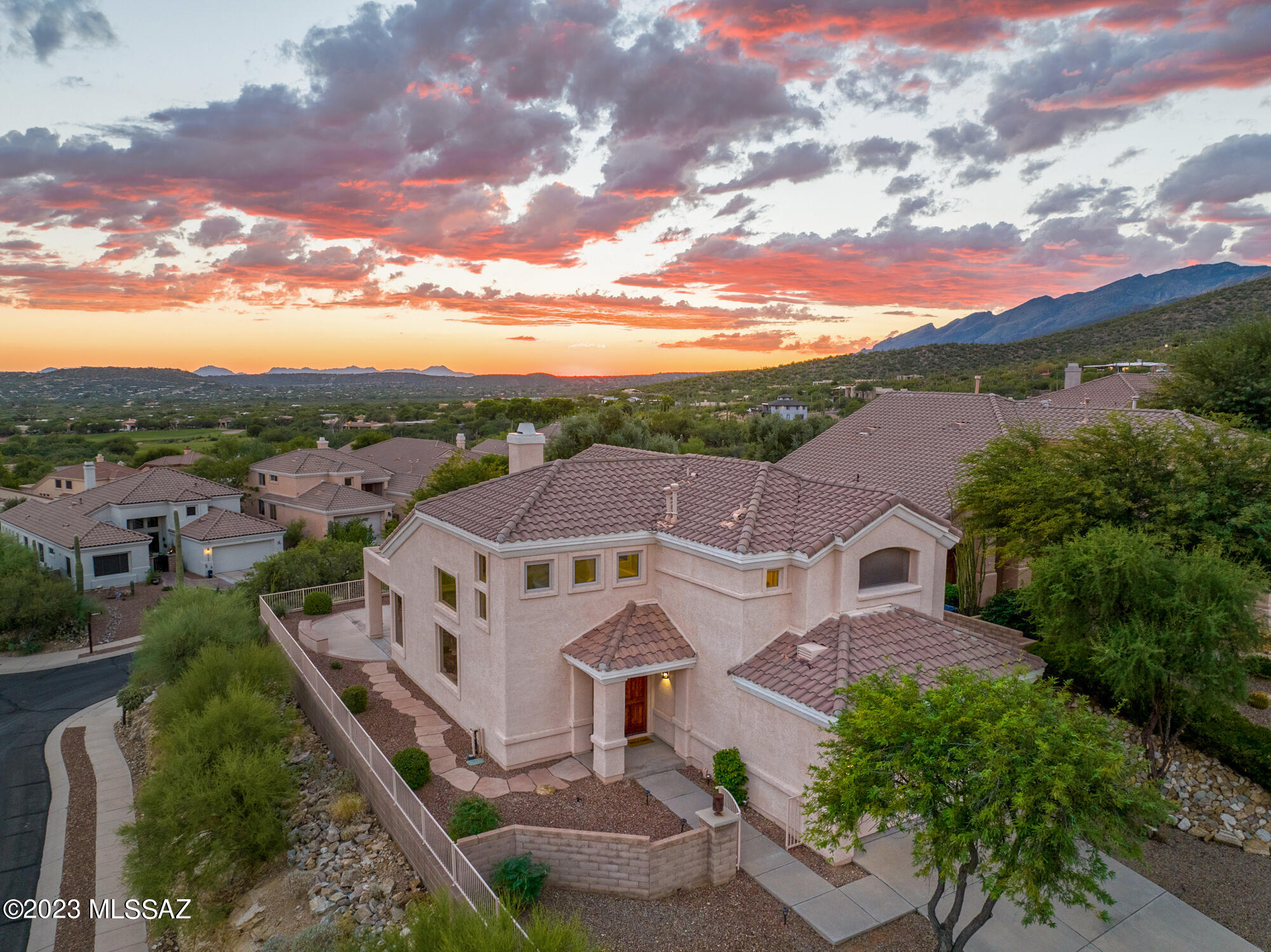 9840 East Spring View Place Tucson, AZ 85749 - Photo 3 of 37 Gallery Image 3
