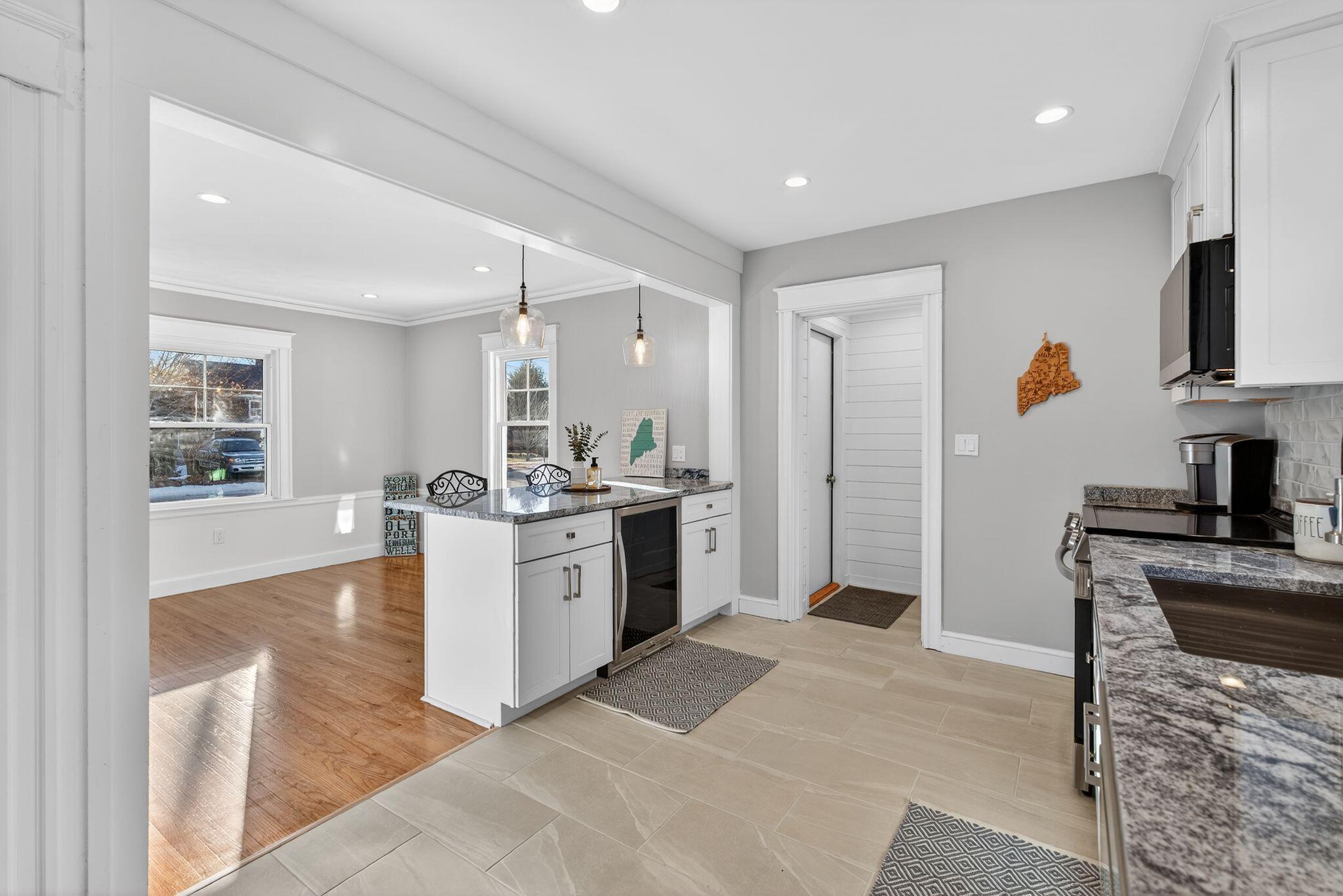 34 Bay View Drive Portland, ME 04103 - Photo 6 of 40 26_DSC04739