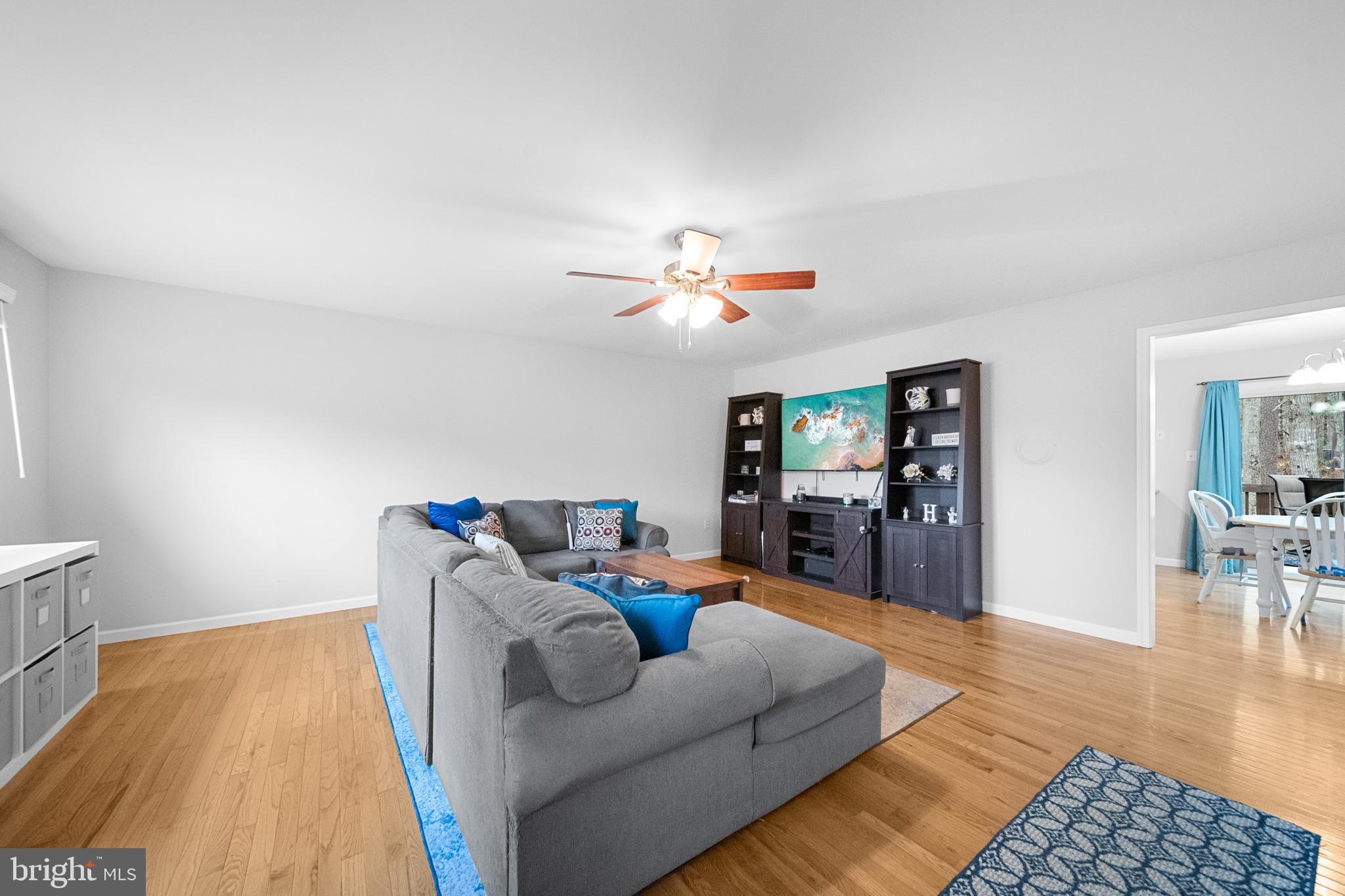 5344 Courtneys Corner Road Sumerduck, VA 22742 - Photo 7 of 56 a living room with furniture and a table