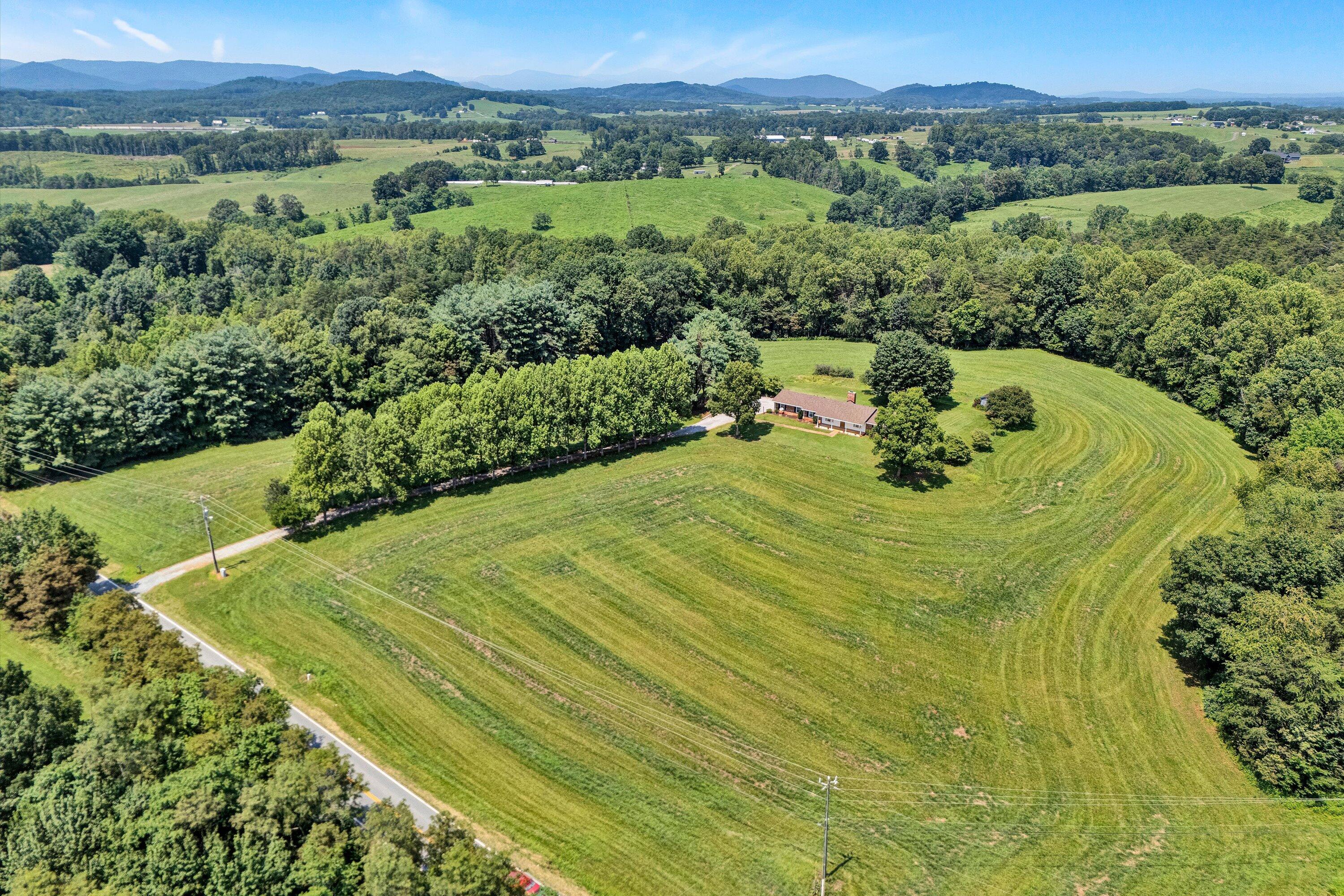 9732 Goodview Road Goodview, VA 24095 - Photo 6 of 56 06-DJI_20250707145035_0164