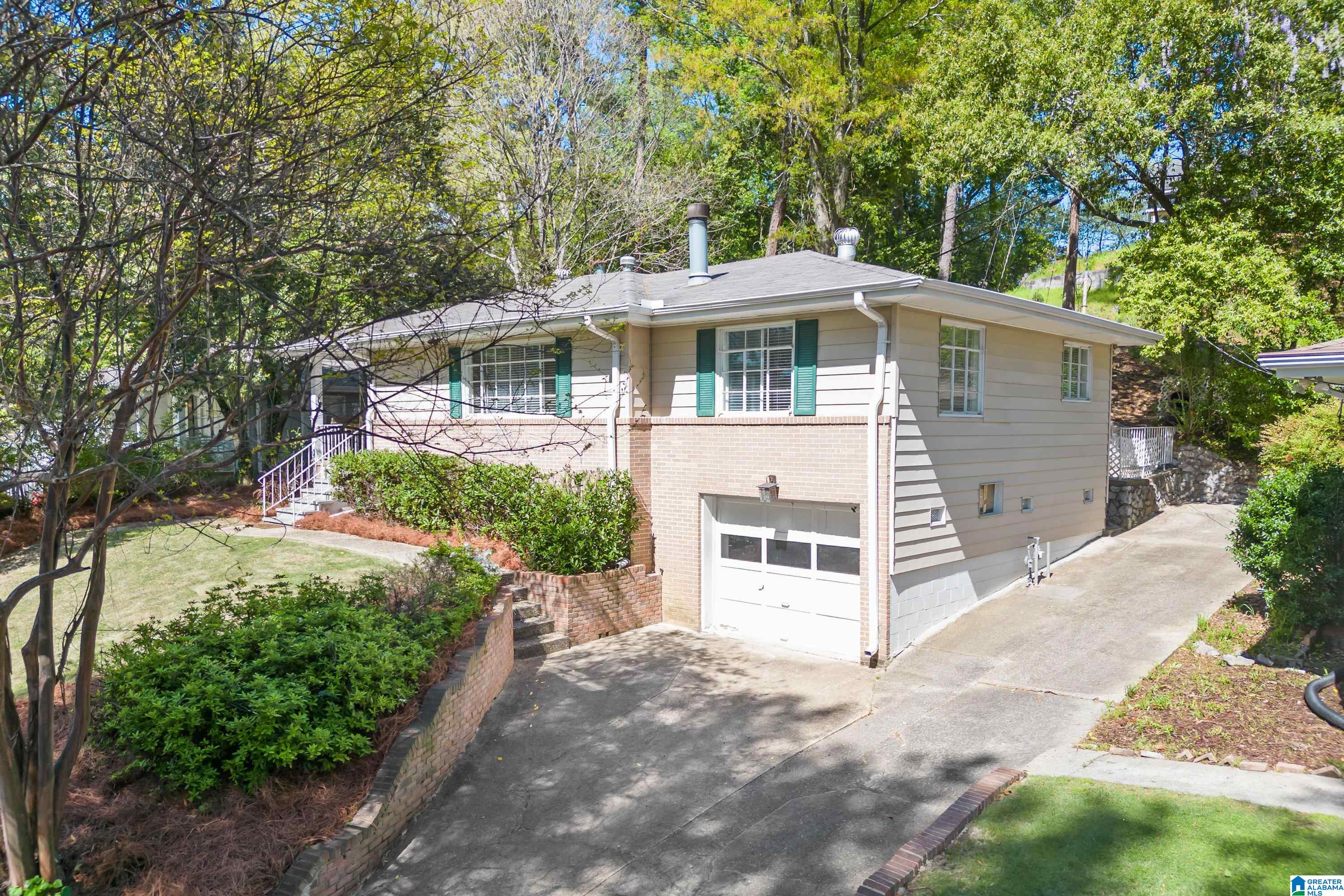1908 Saulter Road Birmingham, AL 35209 - Photo 2 of 32