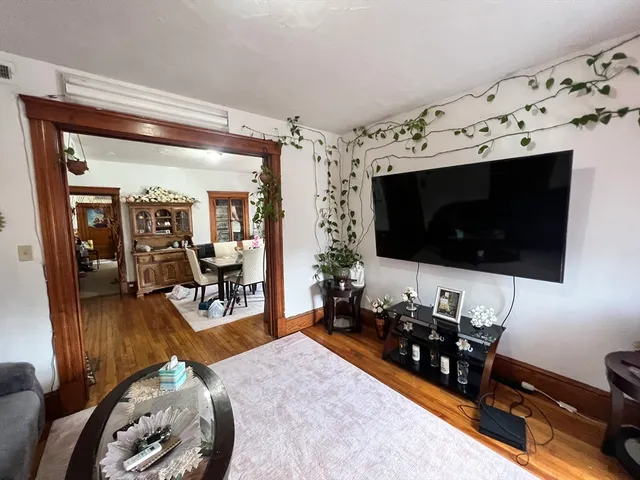 $2,250 | 47 Arlington Street, Unit 3, Worcester, MA 01604