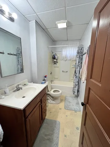 $2,250 | 47 Arlington Street, Unit 3, Worcester, MA 01604