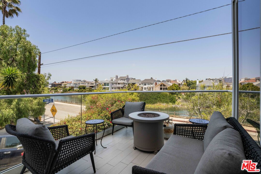 30 Reef Street, Unit 2 Marina del Rey, CA 90292 - Photo 21 of 34