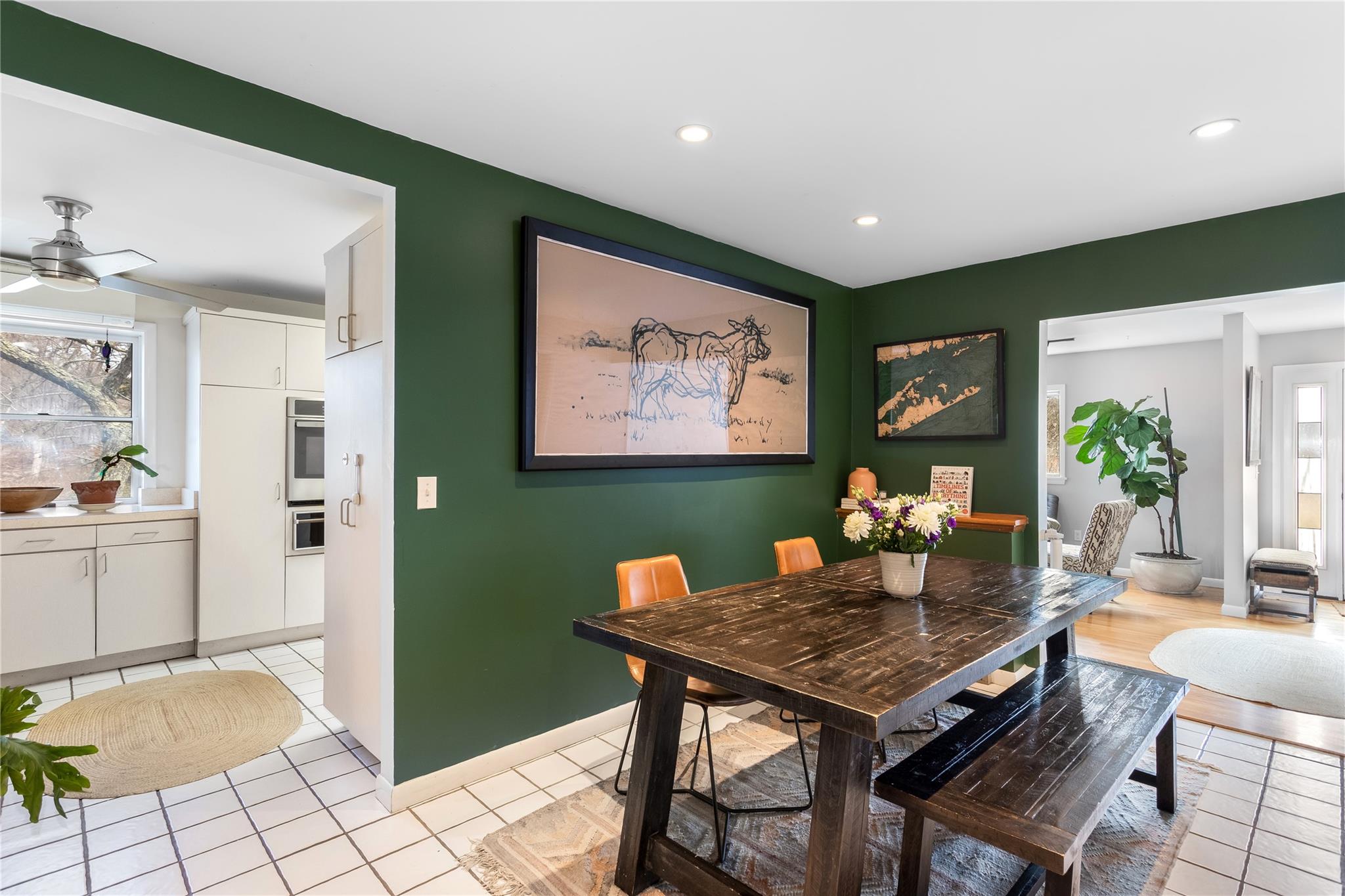 15 South Menantic Road Shelter Island, NY 11964 - Photo 25 of 44 a outdoor dining space with furniture and window