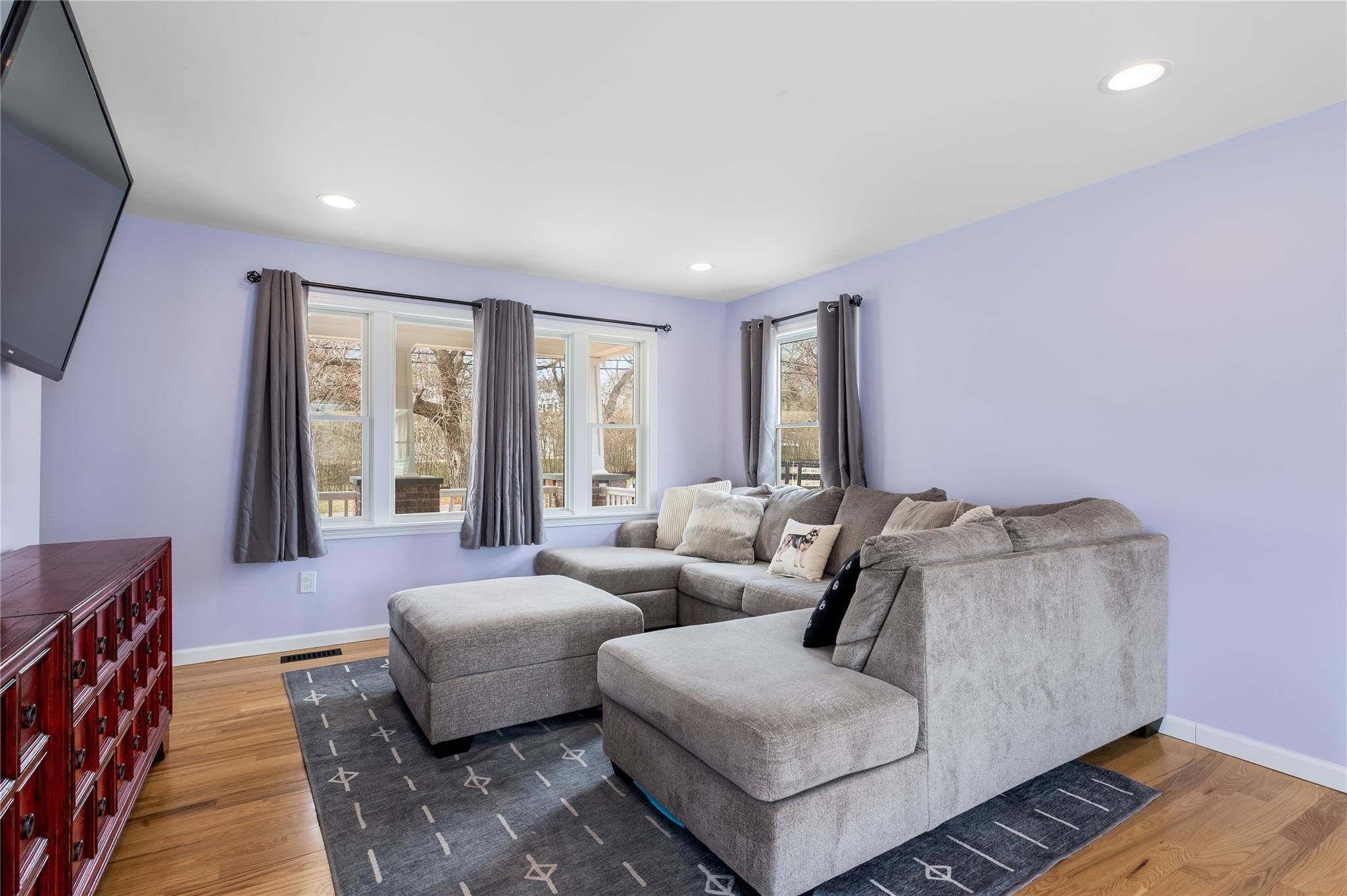 15 South Menantic Road Shelter Island, NY 11964 - Photo 30 of 44 a spacious bedroom with furniture and a large window