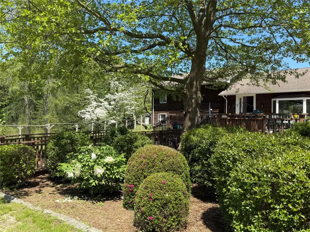 $9,955,000 | 15 South Menantic Road, Shelter Island, NY 11964