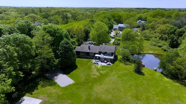 $9,955,000 | 15 South Menantic Road, Shelter Island, NY 11964