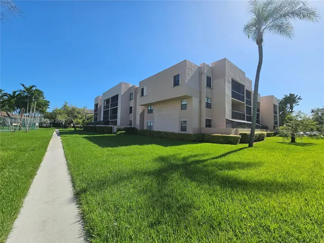 $2,200 | 10425 Southwest 112th Avenue, Unit 219, Miami, FL 33176