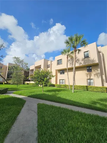 $2,200 | 10425 Southwest 112th Avenue, Unit 219, Miami, FL 33176