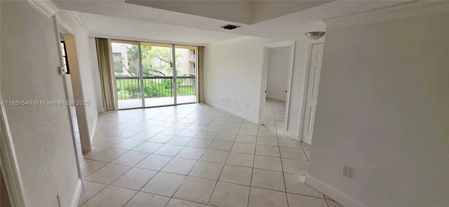 $2,200 | 10425 Southwest 112th Avenue, Unit 219, Miami, FL 33176