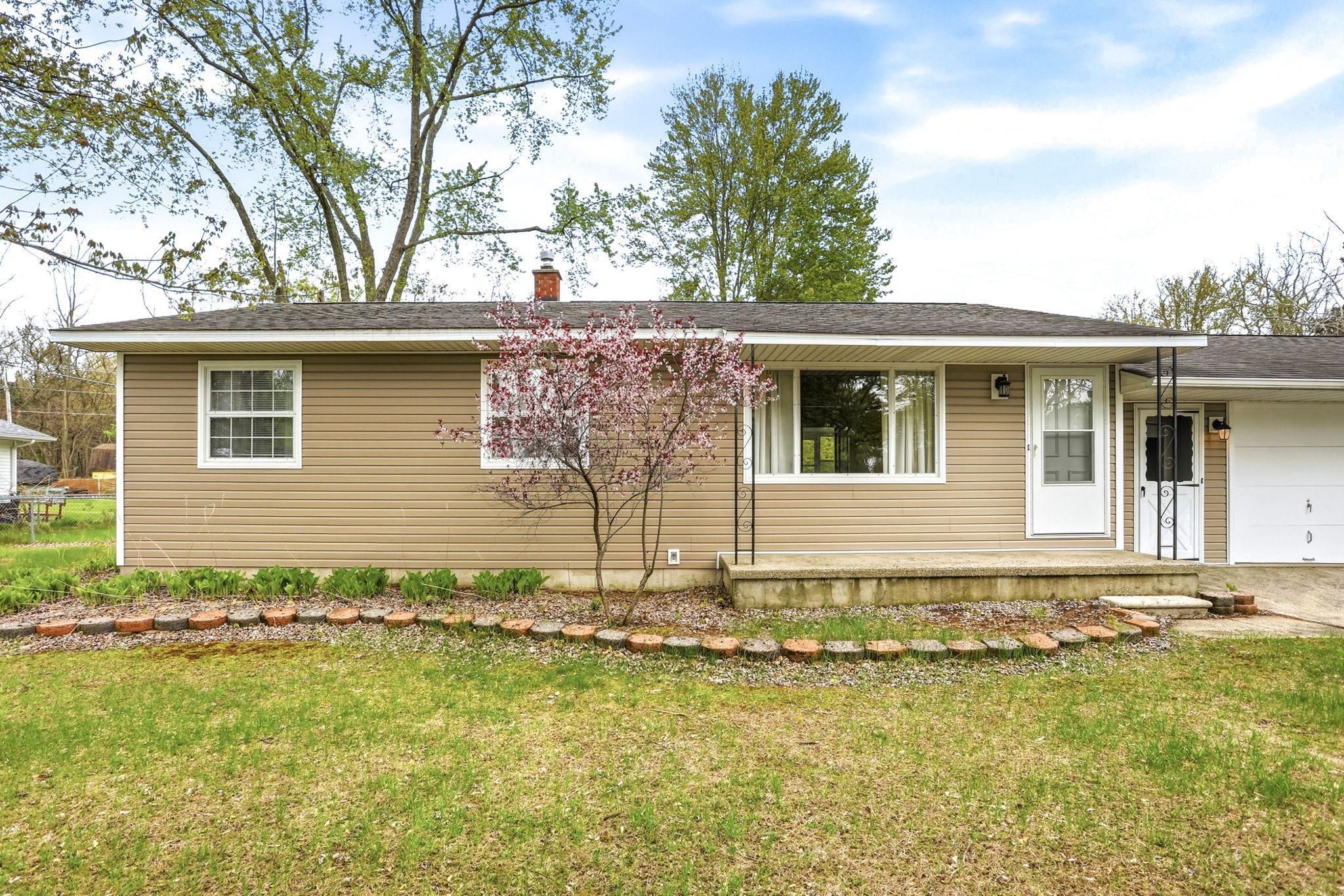 8995 Birch Run Road Millington, MI 48746 - Photo 3 of 46 50206052-06bf1845-68bc-4597-855c-9847a064b0ce.JPG
