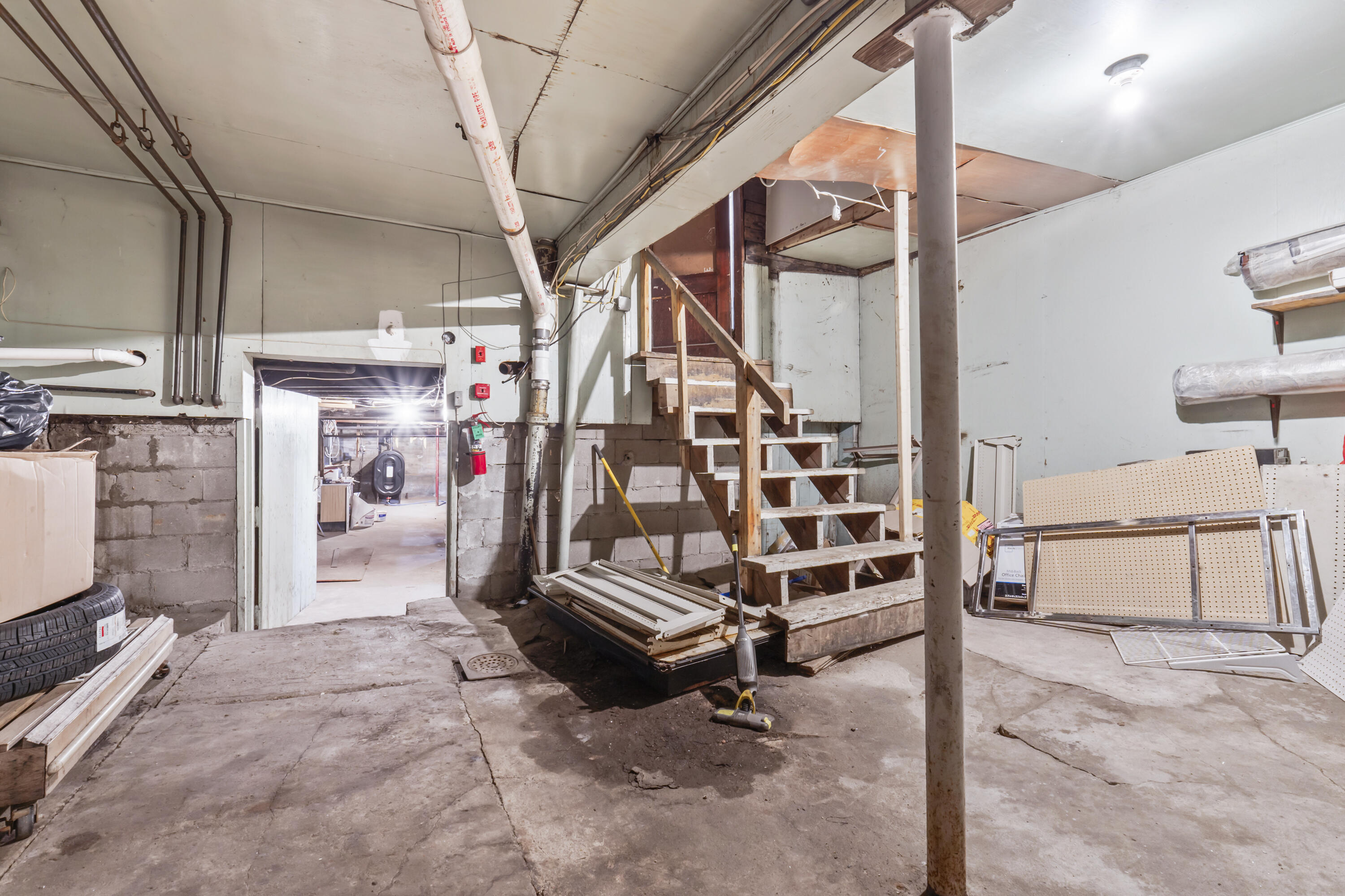 337 Lisbon Street Lewiston, ME 04240 - Photo 24 of 84 337 Lisbon St_124