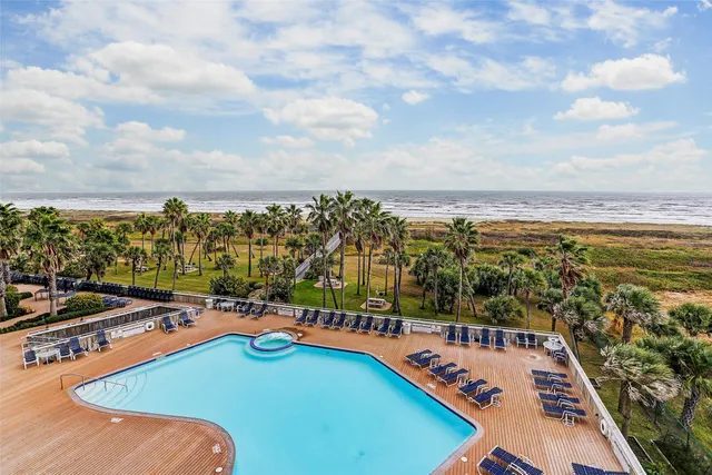$374,800 | 1401 East Beach Drive, Unit 509, Galveston, TX 77550