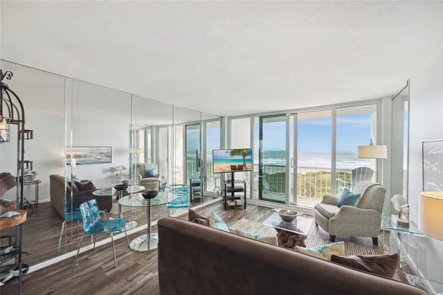 $374,800 | 1401 East Beach Drive, Unit 509, Galveston, TX 77550