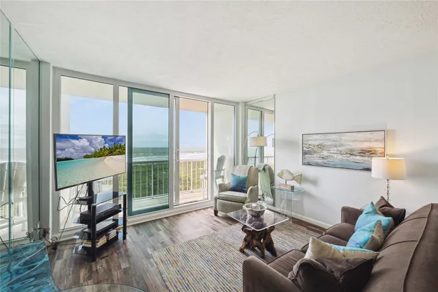 $374,800 | 1401 East Beach Drive, Unit 509, Galveston, TX 77550