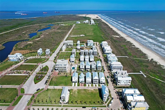 $374,800 | 1401 East Beach Drive, Unit 509, Galveston, TX 77550