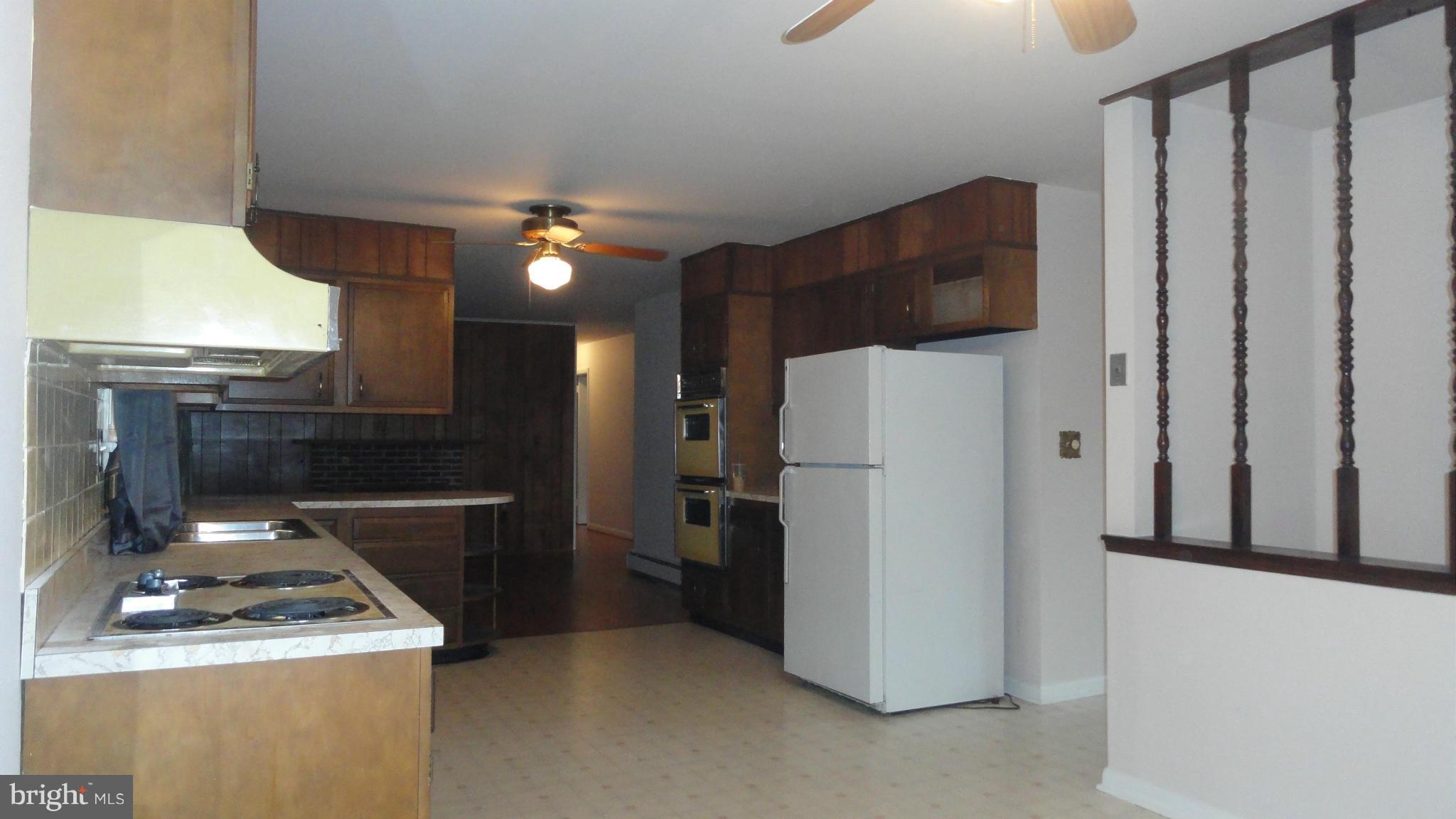 631 Meadow Branch Road Westminster, MD 21158 - Photo 4 of 29 Kitchen