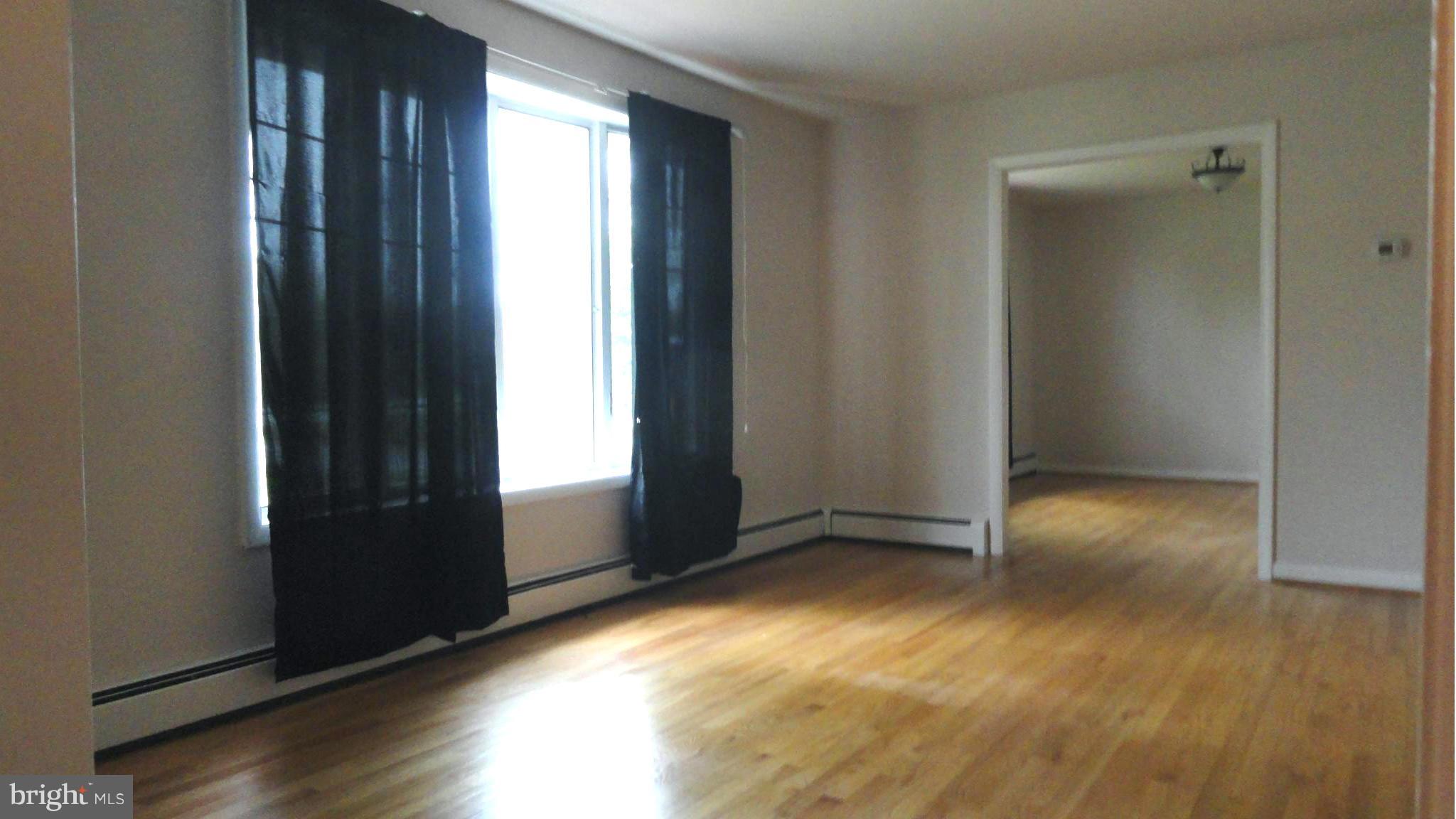 631 Meadow Branch Road Westminster, MD 21158 - Photo 8 of 29 Living Room
