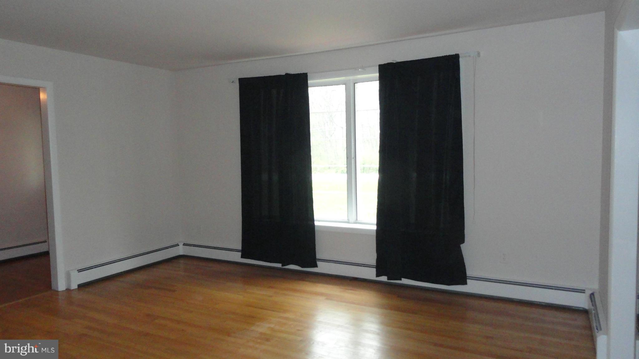 631 Meadow Branch Road Westminster, MD 21158 - Photo 9 of 29 Living Room