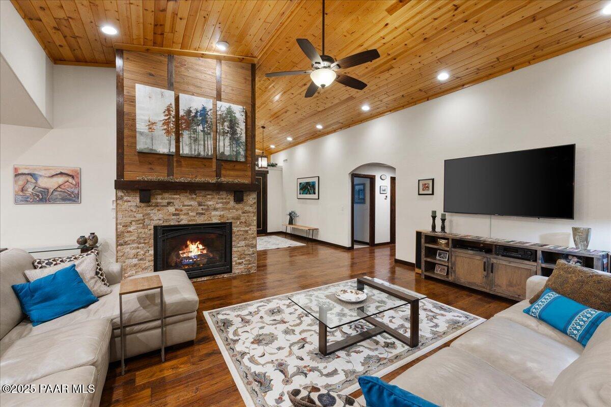 6329 North Dewey Road Prescott, AZ 86305 - Photo 24 of 101 023-Living Room