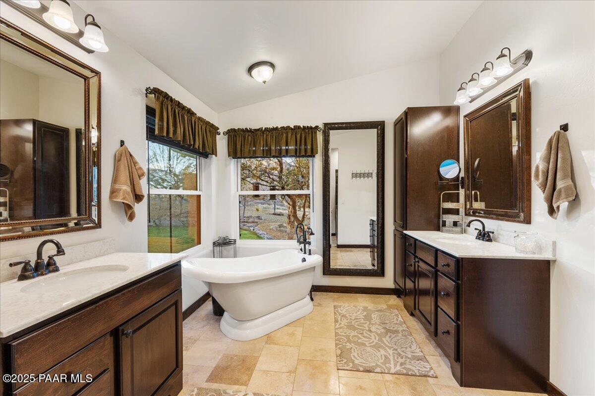 6329 North Dewey Road Prescott, AZ 86305 - Photo 44 of 101 043-Primary Suite
