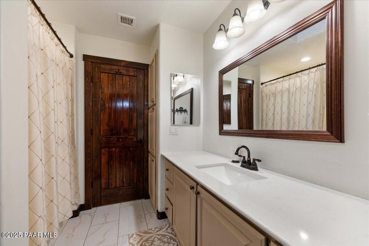 6329 North Dewey Road Prescott, AZ 86305 - Photo 50 of 101 049-Jack and Jill Bathroom