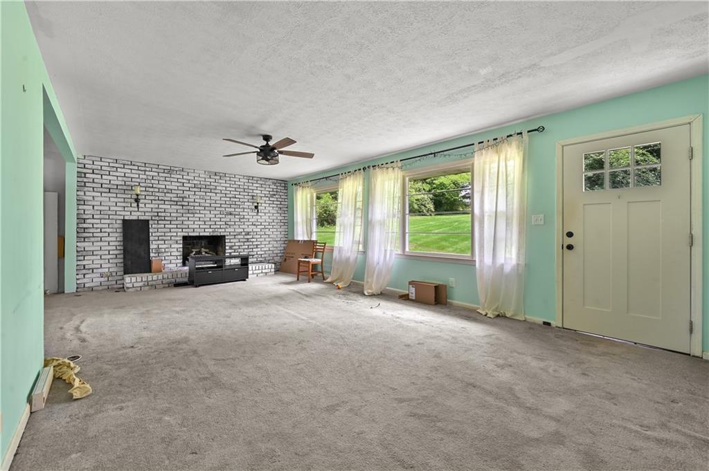1847 Posten Lane Southwest Mableton, GA 30126 - Photo 4 of 41