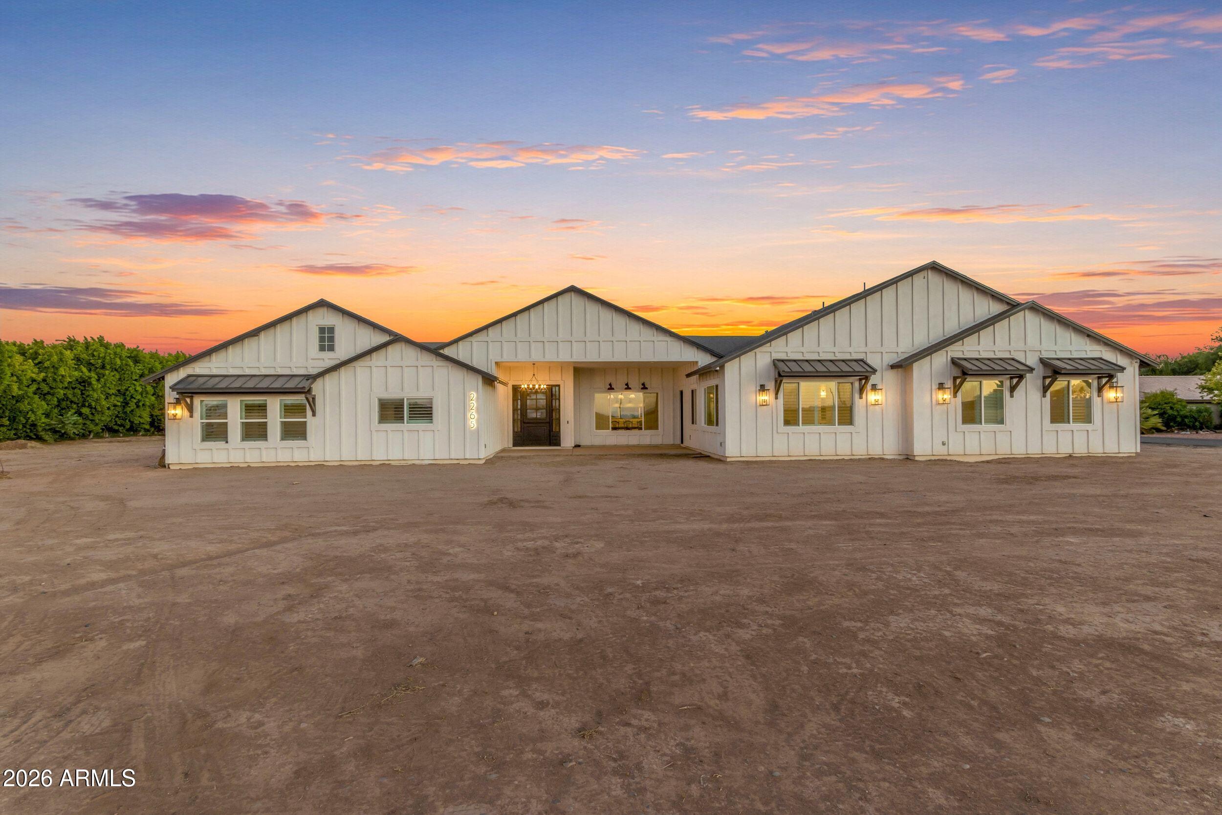 2265 East Bonanza Road Gilbert, AZ 85297 - Photo 3 of 71 003_007_a4m_sg_tw_556