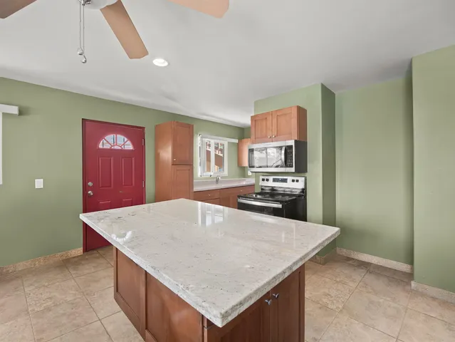 $1,299,000 | 166 Eleu Place, Kihei, HI 96753