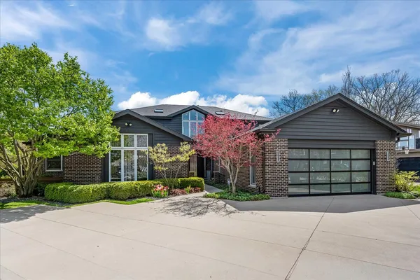 $1,599,000 | 1755 Overland Trail, Deerfield, IL 60015
