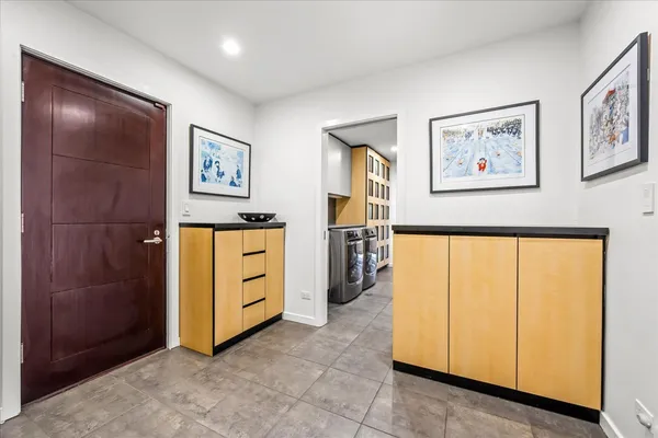 $1,599,000 | 1755 Overland Trail, Deerfield, IL 60015