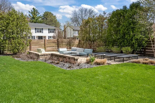 $1,599,000 | 1755 Overland Trail, Deerfield, IL 60015
