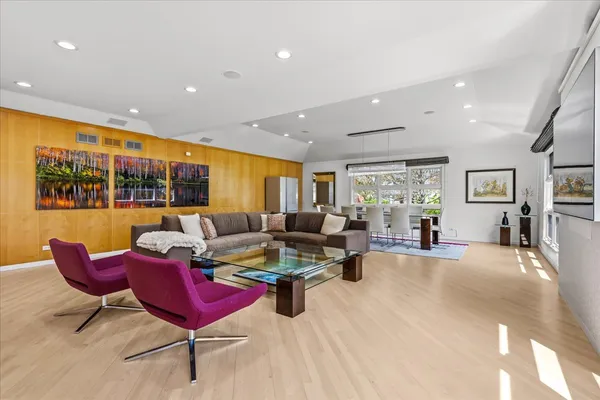 $1,599,000 | 1755 Overland Trail, Deerfield, IL 60015