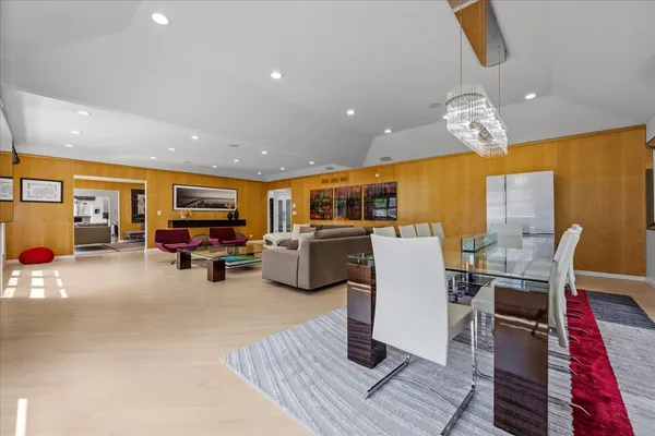 $1,599,000 | 1755 Overland Trail, Deerfield, IL 60015