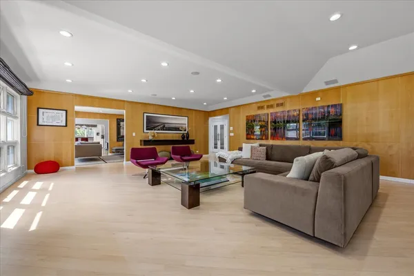 $1,599,000 | 1755 Overland Trail, Deerfield, IL 60015