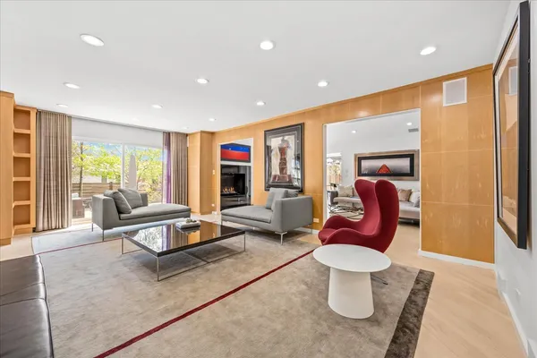 $1,599,000 | 1755 Overland Trail, Deerfield, IL 60015