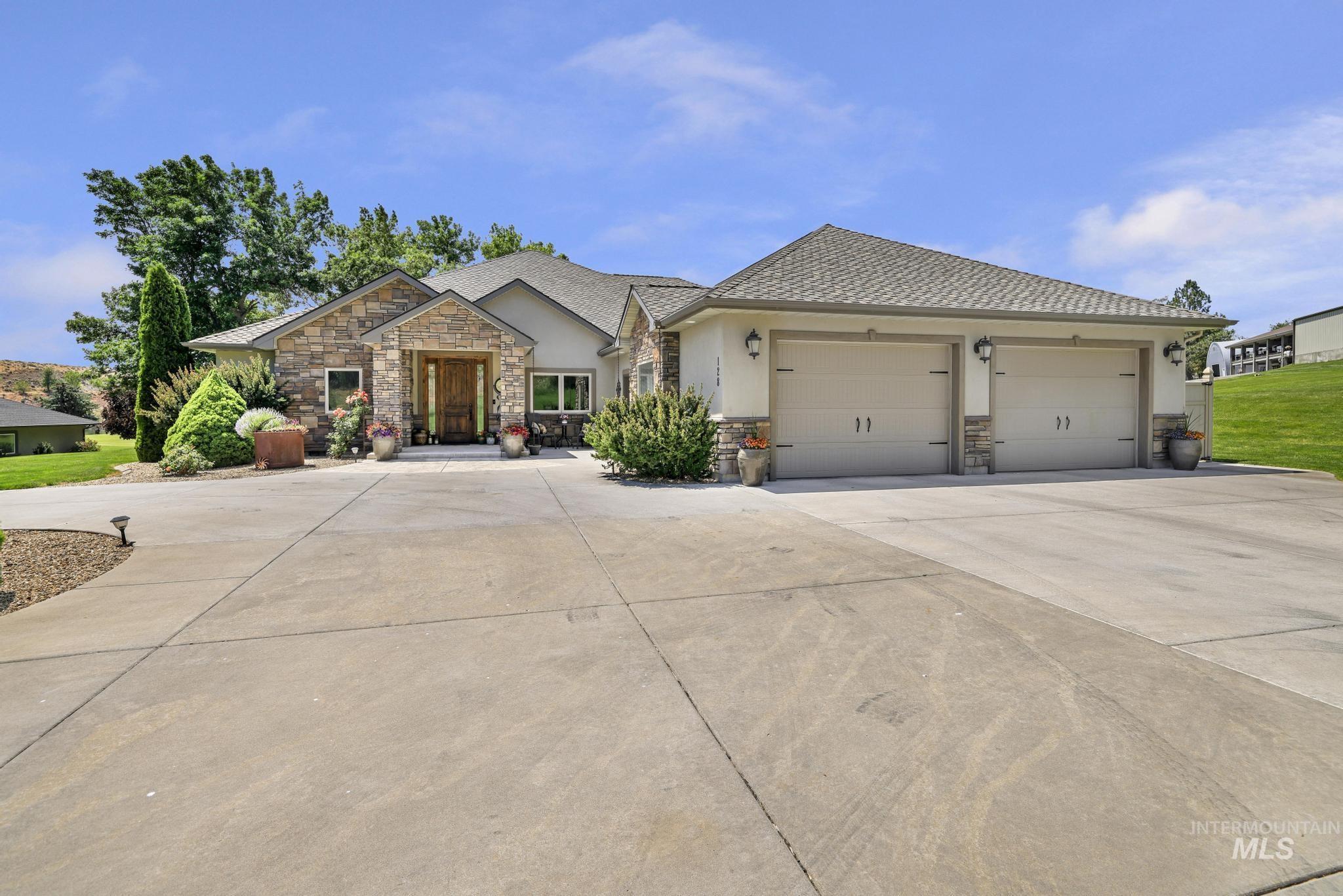 128 Riverside Lane Buhl, ID 83316 - Photo 3 of 44