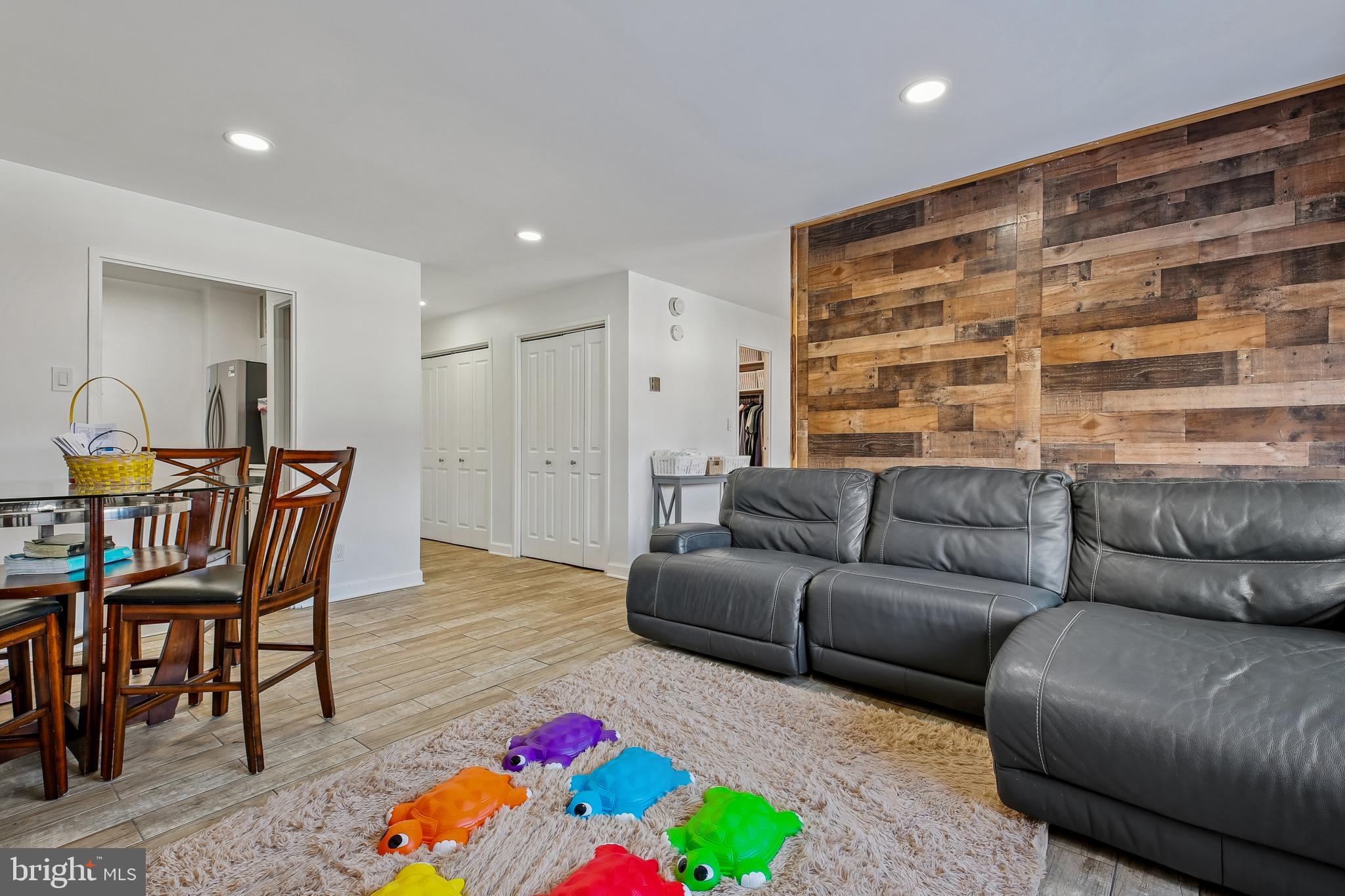 1900 Lyttonsville Road, Unit 702 Silver Spring, MD 20910 - Photo 13 of 31 Gallery Image 13