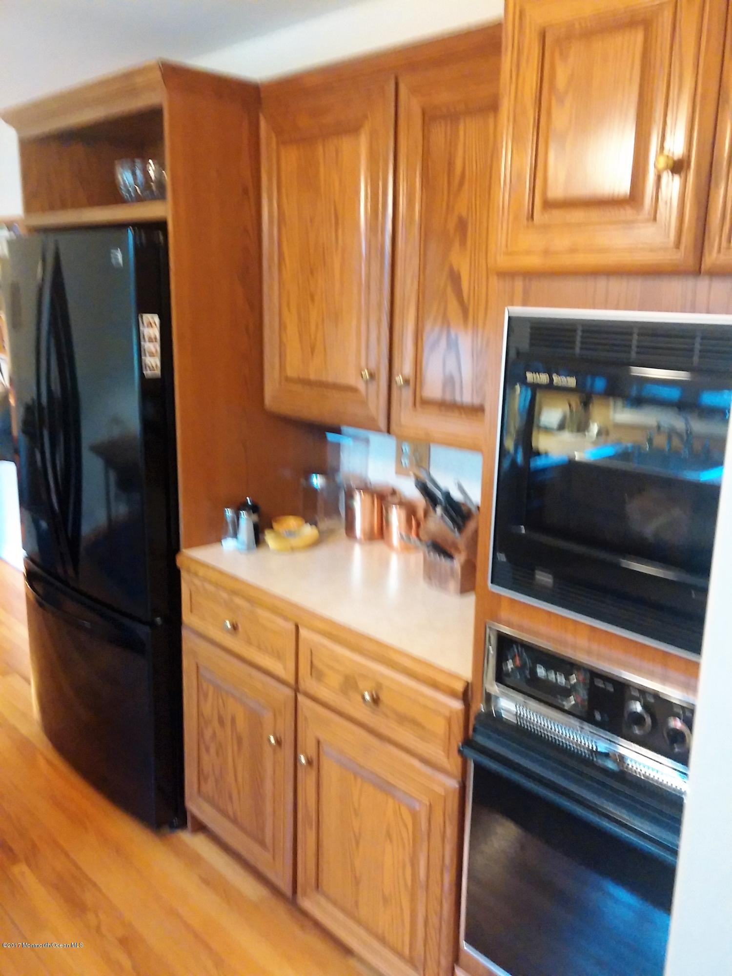 368 Bennington Road Freehold, NJ 07728 - Photo 14 of 35 kitchen