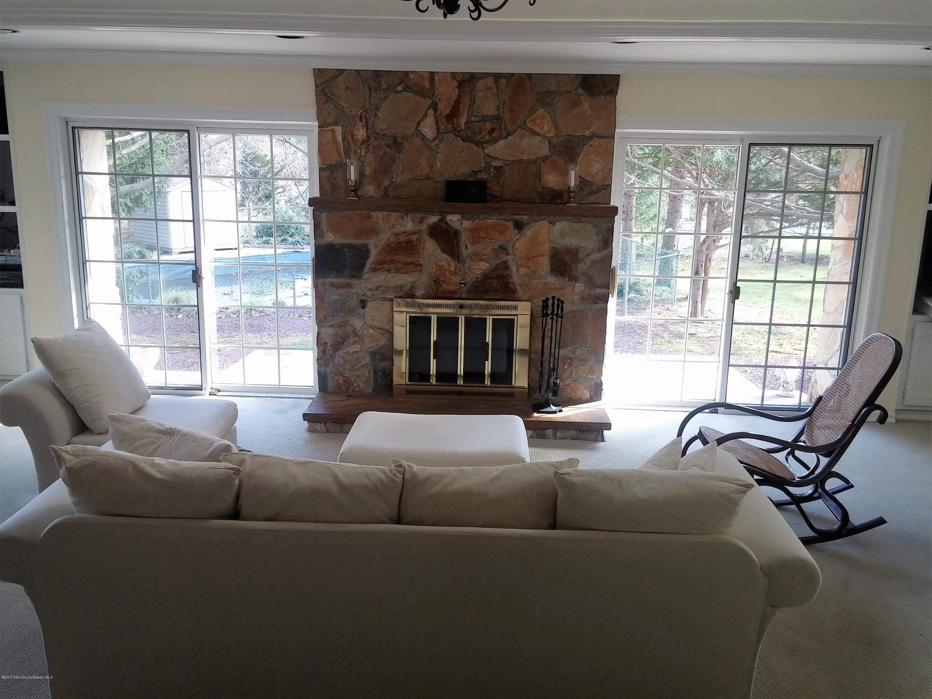 368 Bennington Road Freehold, NJ 07728 - Photo 19 of 35 great room