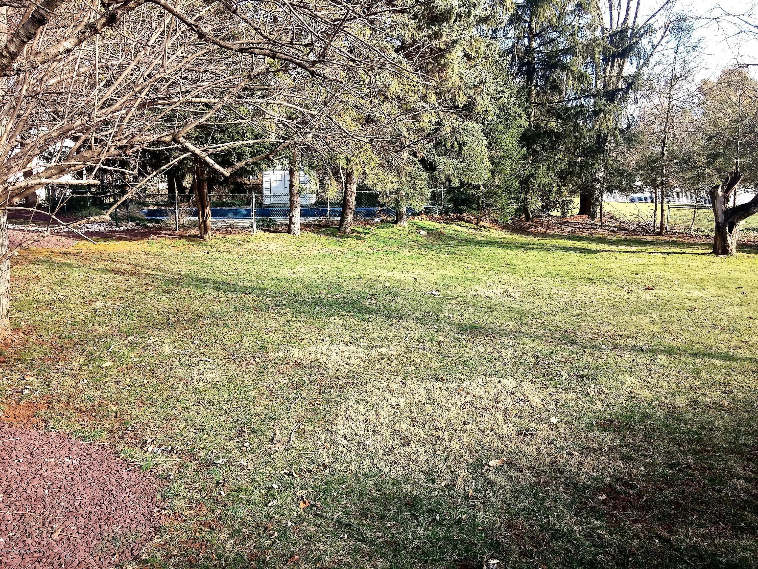 368 Bennington Road Freehold, NJ 07728 - Photo 27 of 35 expansive yard